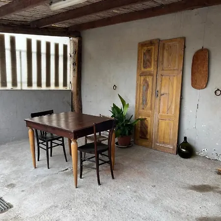 Hétvégi ház Graziosa Stanza Campidanese Su Segundu Oristano