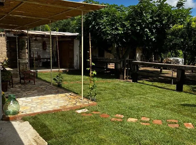Graziosa Stanza Campidanese Su Segundu